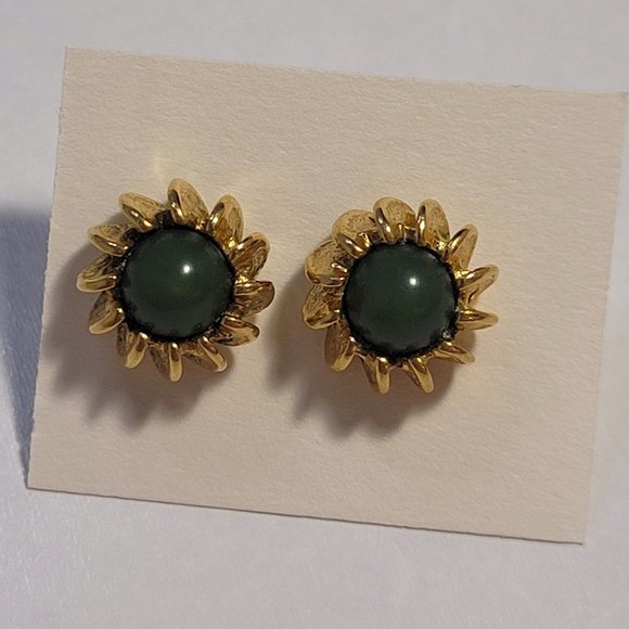 Vintage Green/Gold Sunburst Stud Earring - Picture 3 of 5
